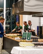 Tre-demo-kitchen-kokit-työssä-1080x1350